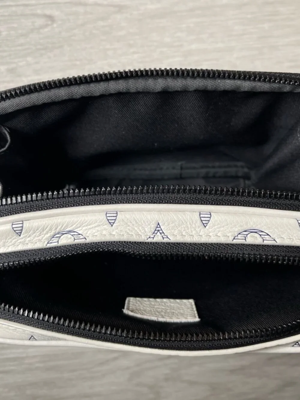 Louis Vuitton Alpha Wearable Wallet Bleached White M25540 *Authentic*